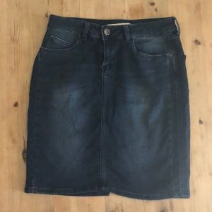 Knit Denim knee-length skirt